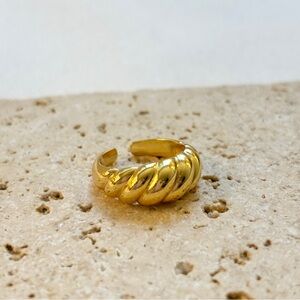 Twisted croissant ring 18K gold plated waterproof non-tarnish
